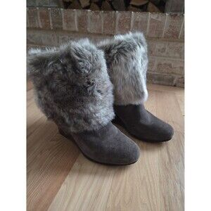 Chinese Laundry Taupe Faux Suede/Fur Wedge Boots - Size 7.5 - Like New w/ Box
